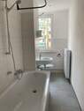 Badezimmer - Etagenwohnung mit 76,00 m&sup2; in Bernburg (Saale) zur Miete