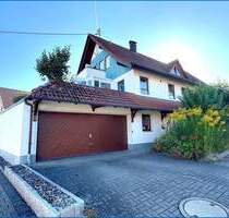 Attraktives Generationshaus (2 FH), zwei großen Garagen und schöner Fernsicht, in ruhiger Ortsrandlage! - Pfullendorf / Aach-Linz