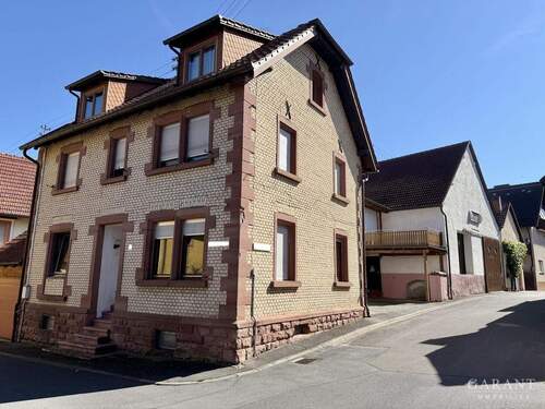 Ansicht Nordwest - MACHEN SIE WAS DRAUS!! - 220.000,00&nbsp;EUR Kaufpreis, ca.&nbsp; 190,00&nbsp;m&sup2;&nbsp;Wohnfl&auml;che