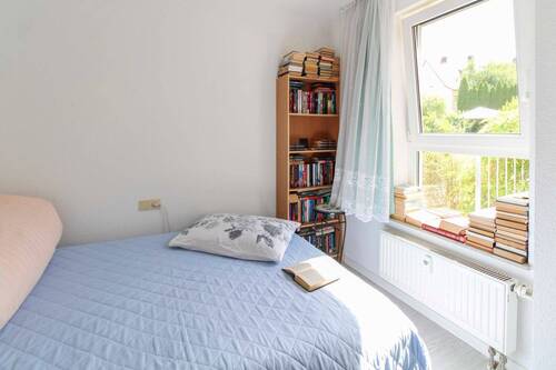 Schlafzimmer - Etagenwohnung mit 41,60 m&sup2; in Stuttgart zum Kaufen