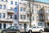 Gebäudeansicht - 4 Zimmer Etagenwohnung in Berlin