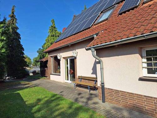 Zugang zum Gastraum - Mehrfamilienhaus, Wohnhaus zum Kaufen in Brandis