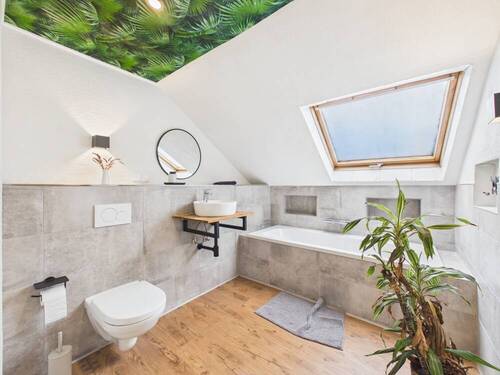Bad mit Badewanne - 
