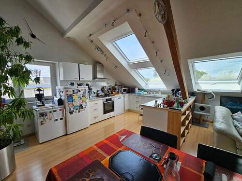 Blick auf die Küche - 3 Zimmer Terrassenwohnung in Krefeld