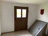 Flur mit Kellerabgang - 