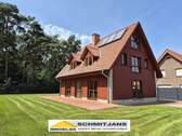 Rückansicht - Skandinavischer Wohntraum mit Waldblick! Exklusives Einfamilienhaus - Ihr Zuhause Nähe Saller See