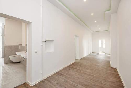 Flur - 3 Zimmer Etagenwohnung in Berlin