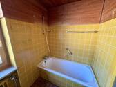 Bad mit Wanne - 