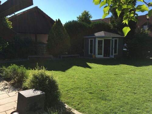 Süd Garten mit Gartenhäuschen - 