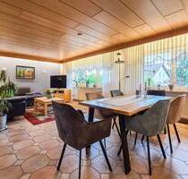 Einziehen und wohlfühlen - sehr gepflegtes Zweifamilienhaus mit Top-Potenzial zur flexiblen Nutzung - Troisdorf Bergheim