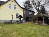 Bild 2 - 8 Zimmer Mehrfamilienhaus, Wohnhaus zum Kaufen in Sehnde