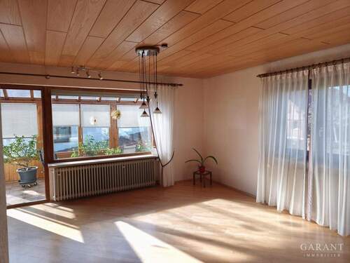 Wohnzimmer EG - 8 Zimmer Einfamilienhaus zum Kaufen in Schwäbisch Gmünd