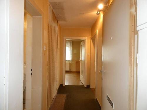 Flur der OG Wohnung - 