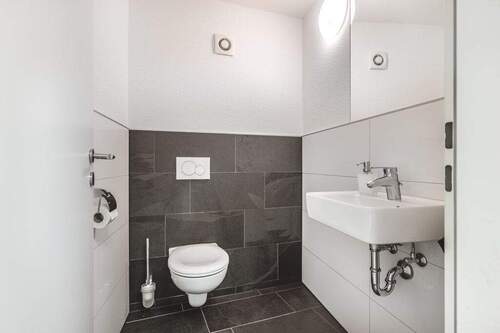 WC - 