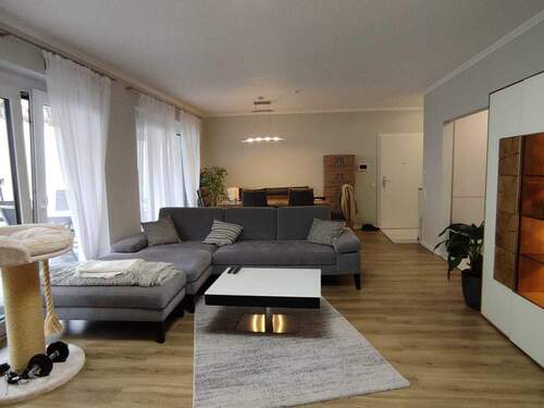 Wohnzimmer - 4 Zimmer Etagenwohnung zur Miete in Neuenbürg