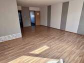 Wohnzimmer - Reihenmittelhaus mit 120,00 m&sup2; in Schwandorf zum Kaufen