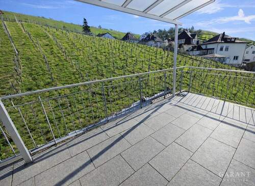 Balkonblick nach rechts - 3 Zimmer Etagenwohnung zum Kaufen in Esslingen am Neckar