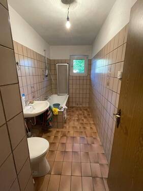 Whg. EG rechts - Badezimmer - 