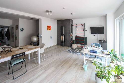 Wohnzimmer - 6 Zimmer Doppelhaushälfte zum Kaufen in Leipzig