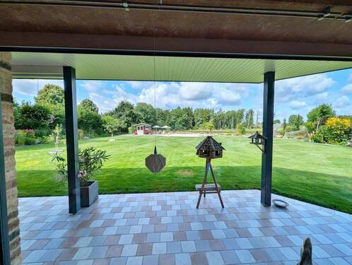 Blick vom Essbereich in den Garten - 