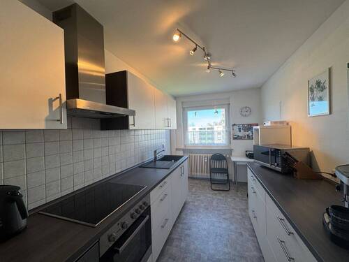 Küche mit Abstellraum - Etagenwohnung mit 89,00 m&sup2; in Villingen-Schwenningen zum Kaufen