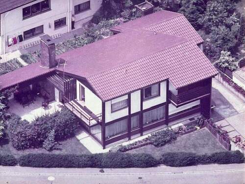 Ansicht Süd-Ost (Luftbild) - 7 Zimmer Einfamilienhaus in Karlsbad-Ittersbach