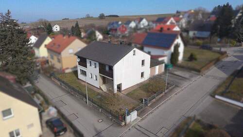 Zweifamilienhaus - 8 Zimmer Mehrfamilienhaus, Wohnhaus zum Kaufen in Regensburg