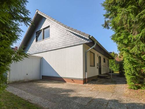 Außenansicht Eingangsseite - 