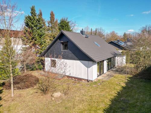 Außenansicht - Familiengerechtes 5-Zimmer-Einfamilienhaus in schöner Wohnlage!!