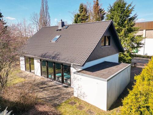 Außenansicht - 5 Zimmer Einfamilienhaus zum Kaufen in Barsbüttel