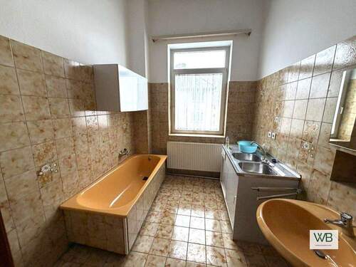 Bad - Maisonette -Altbauwohnungen + Balkon renovierungsbedürftig - Theaterwall Braunschweig