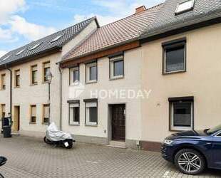 Ruhig gelegenes Wohnhaus mit 690?m² Grundstück - mit Garten, Scheune und Entwicklungspotenzial - Zörbig