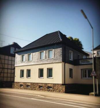 Frontal - Office in zentraler Lage an der B55 Engelskirchen