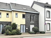 Hausfront - Gehobenes Reihenmittelhaus im Herzen von Kevelaer-Winnekendonk