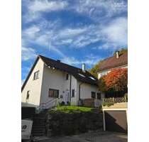 Freistehendes Einfamilienhaus in zentraler und ruhiger Lage mit gepflegtem Garten. - Albstadt Tailfingen