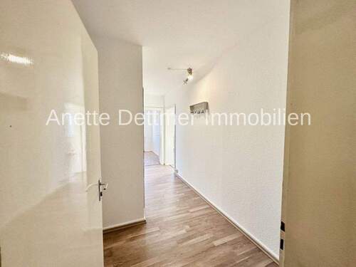 11 OG Wohnung Flur - 