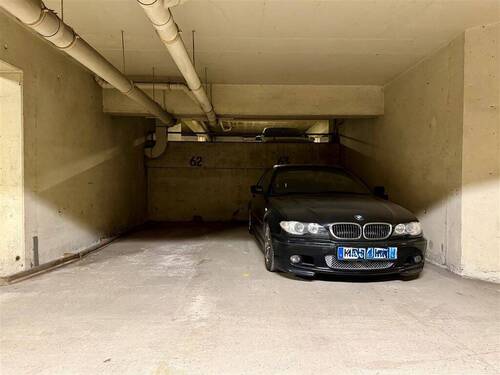2 Tiefgaragenstellplätze - 