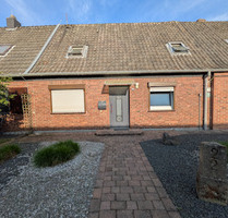 Reihenhaus mit schönem Garten und mit Garage in Kellen - Kleve