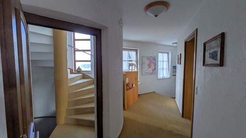 Flur- und Treppenaudgang - 