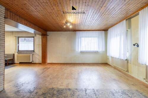 Bild 3 - 9 Zimmer Mehrfamilienhaus, Wohnhaus in Erkenbrechtsweiler