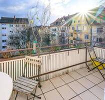 Helle 4-Zimmer-DG-Wohnung mit Balkon in Herdern - ruhig & zentrumsnah - Freiburg