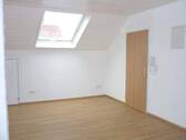 Wohnbereich Ansicht 1 - 2 Zimmer Etagenwohnung zur Miete in Schwalbach