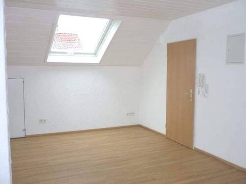 Wohnbereich Ansicht 1 - 2 Zimmer Etagenwohnung zur Miete in Schwalbach