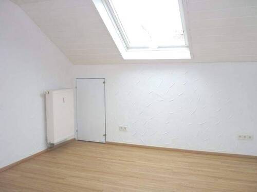 Wohnbereich Ansicht 2 - 2 Zimmer Etagenwohnung in Schwalbach