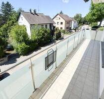 RENOVIERTE 3-ZIMMER-WOHNUNG MIT GROSSEM BALKON - Karlsruhe Palmbach