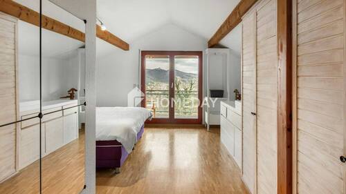 1. OG Schlafzimmer 1 2 - 