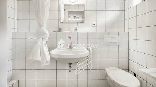 KG Badezimmer 1 - 