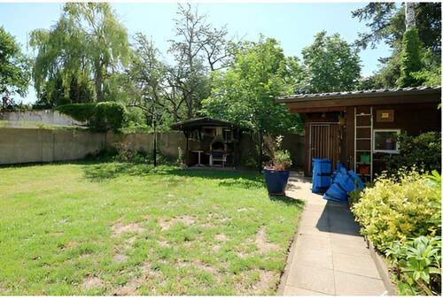 Erdgeschoß Garten - 1 Zimmer Mehrfamilienhaus, Wohnhaus in Düsseldorf