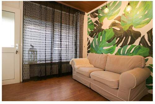 Erdgeschoß Links Wohnzimmer - 