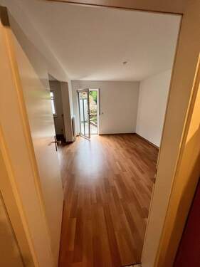 Wohnbereich - Moderne 2 - Zimmerwohnung mit Einbauküche in zentraler Lage